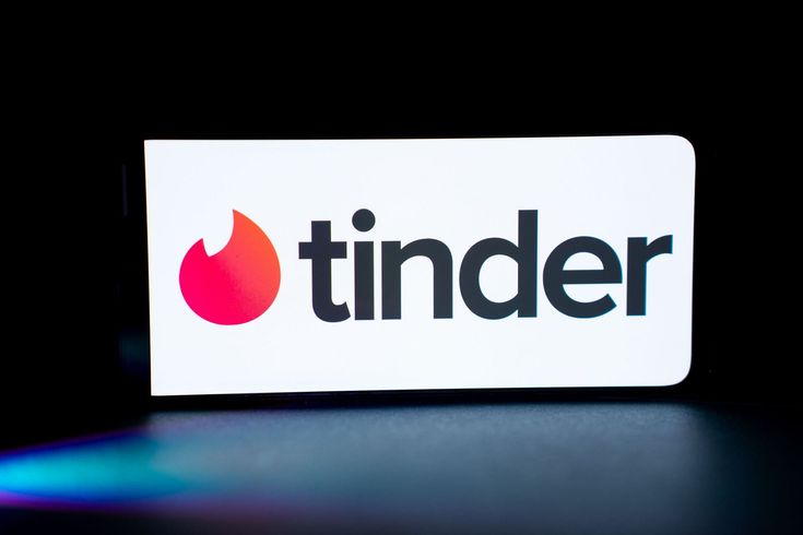 Tinder to Use AI to Scan Users Camera Rolls for Better Matches